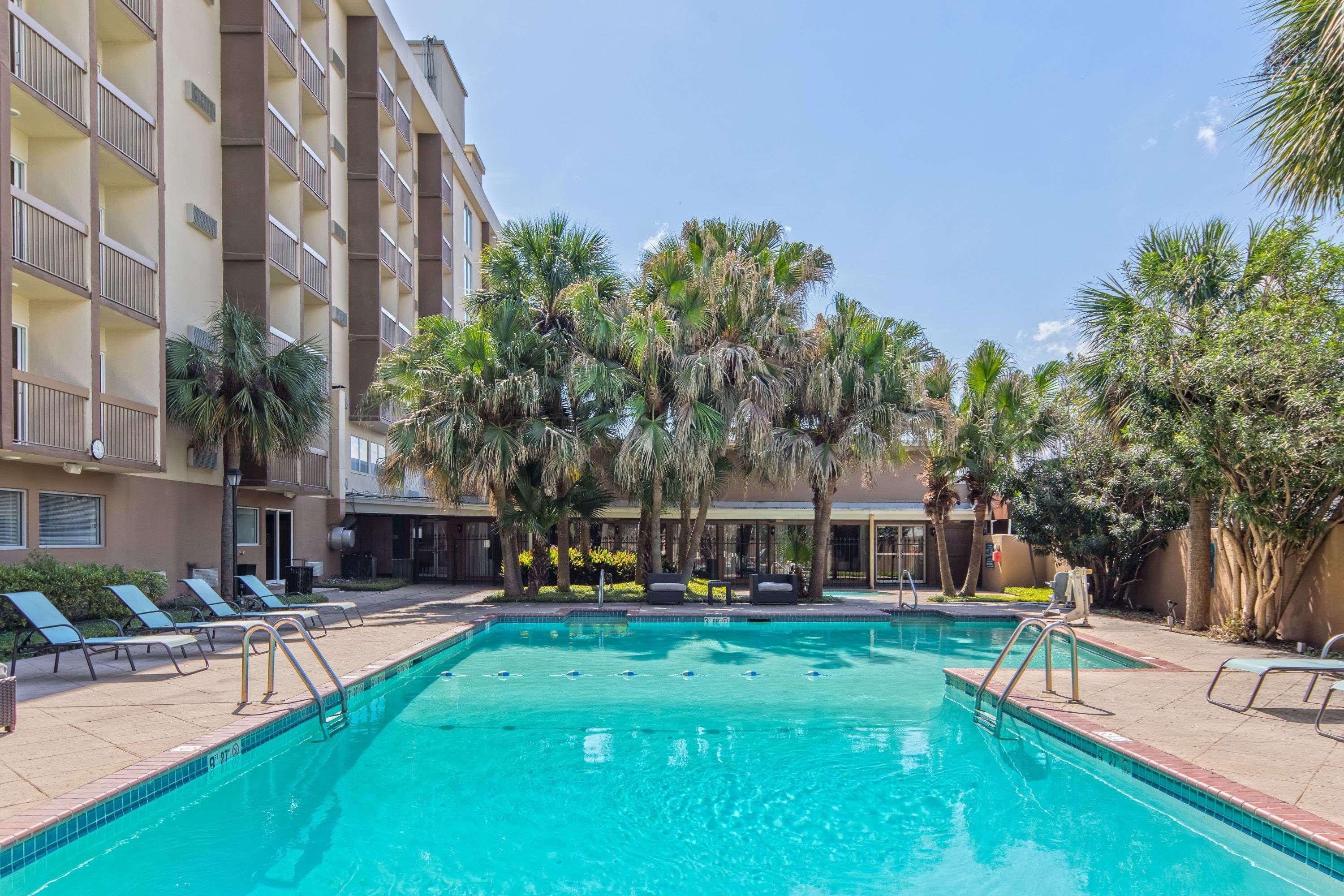 Wyndham Garden New Orleans Airport Hotel Metairie Exterior photo