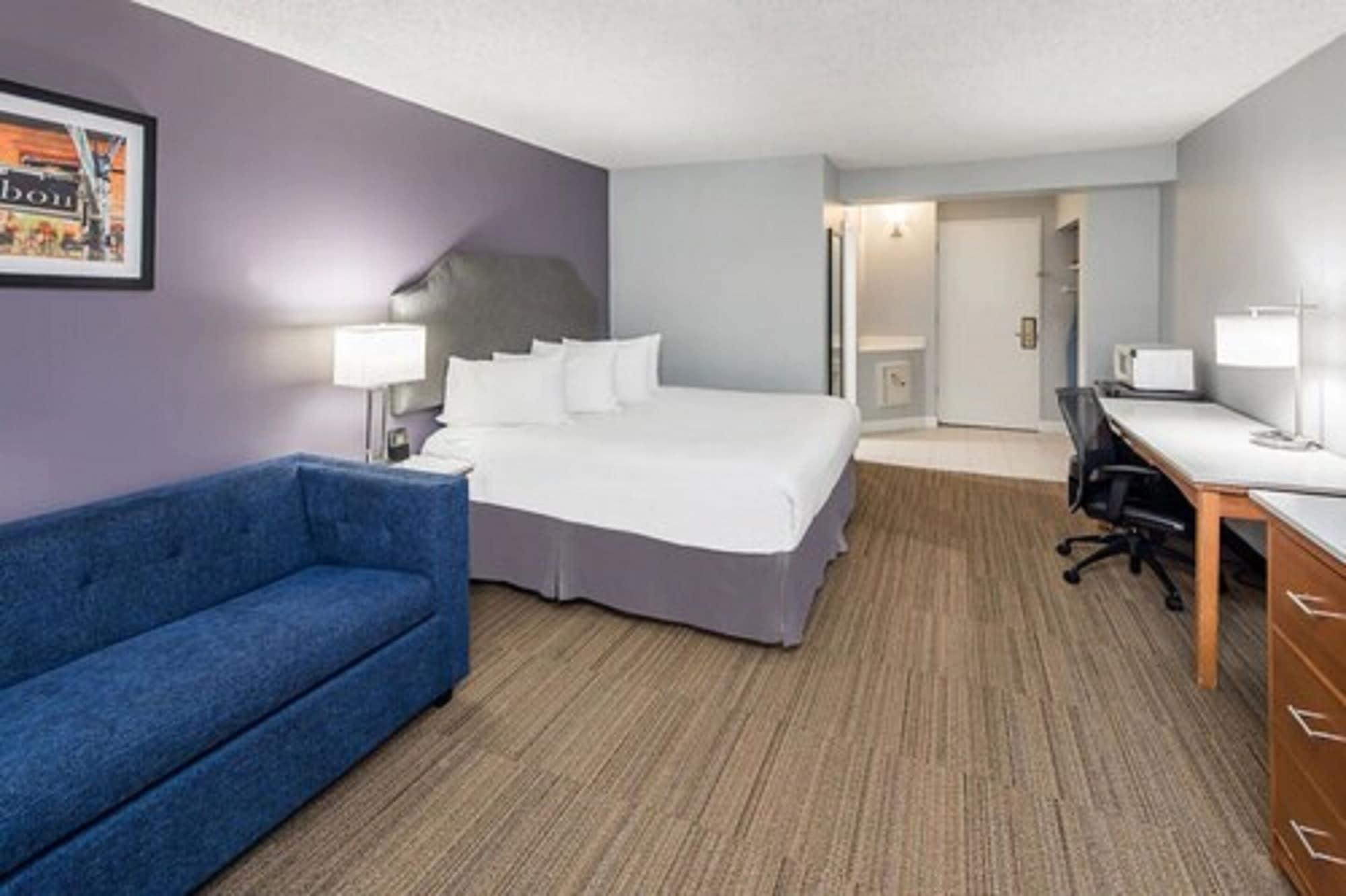 Wyndham Garden New Orleans Airport Hotel Metairie Exterior photo