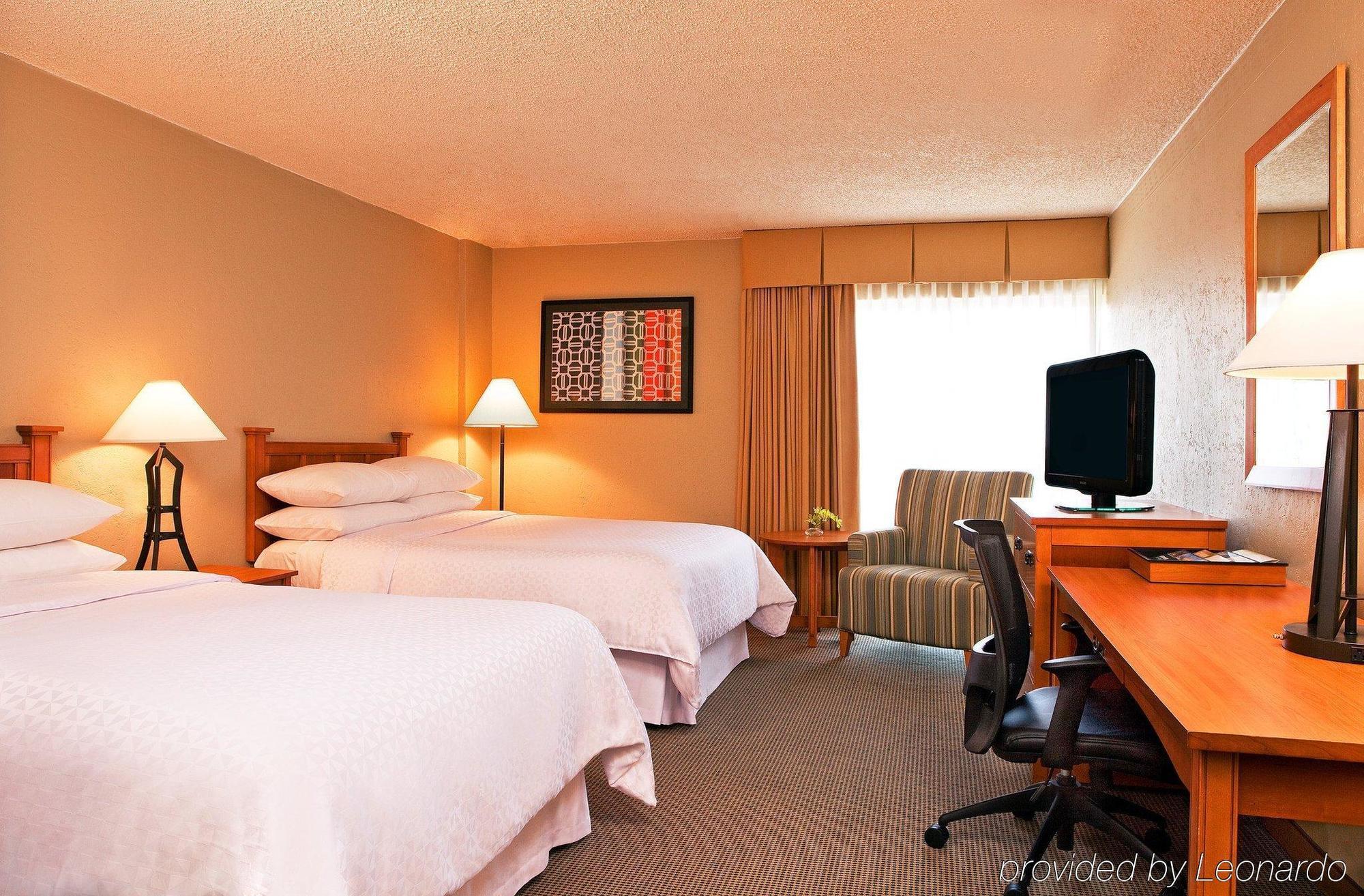Wyndham Garden New Orleans Airport Hotel Metairie Exterior photo